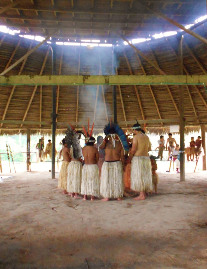 Preparo para o ritual indigena