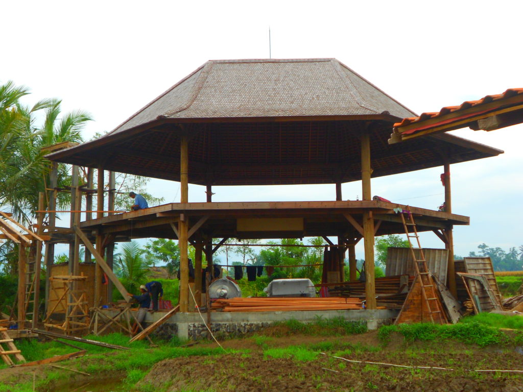 O que um dia será um studio de yoga nas plantações de arroz de Ubud