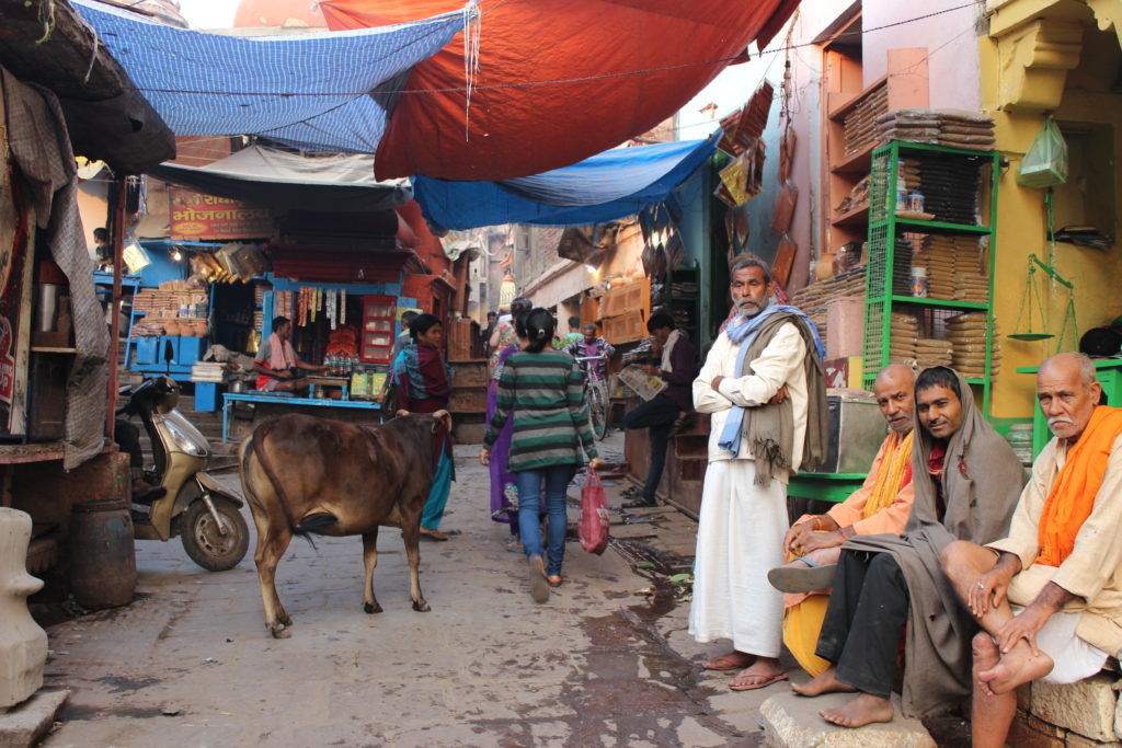 Nas ruelas de Varanasi